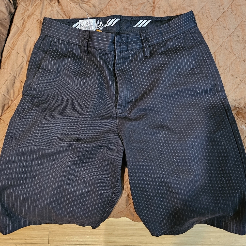 Volcom shorts